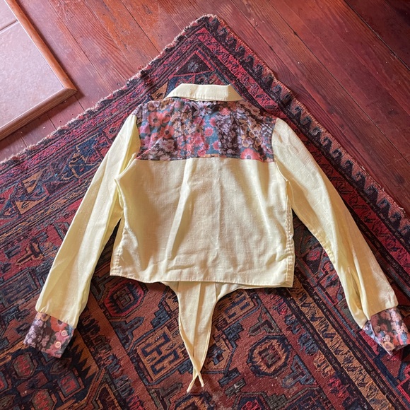 Floral Yellow Crop Top - Picture 9 of 11